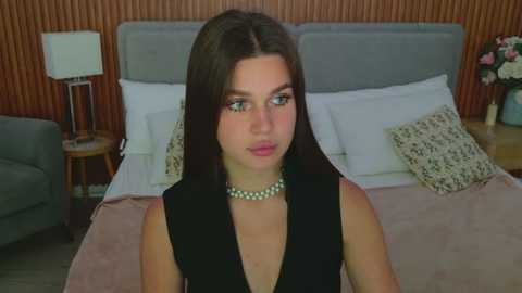 Media: rihannarose Stripchat 2025-09-04 18:54:00