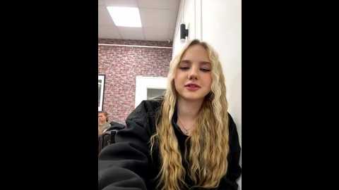 Media: sky_cutie Stripchat 2025-09-05 05:04:00