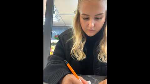 Media: candyvice Stripchat 2025-09-06 18:27:00