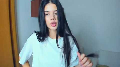 Media: jocauterucci Stripchat 2025-09-06 06:40:00