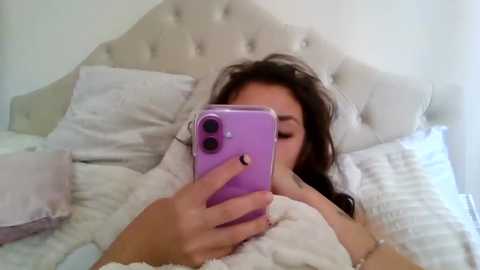 Media: naughtybella05 Stripchat 2025-09-06 07:57:00