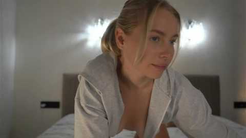 Media: _snowwwy_ Stripchat 2025-09-07 17:56:00