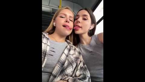 Media: liza_risky Stripchat 2025-09-07 10:19:00