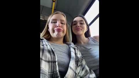Media: liza_risky Stripchat 2025-09-07 10:29:00