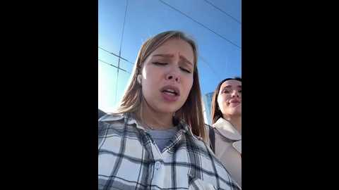 Media: liza_risky Stripchat 2025-09-07 11:31:00