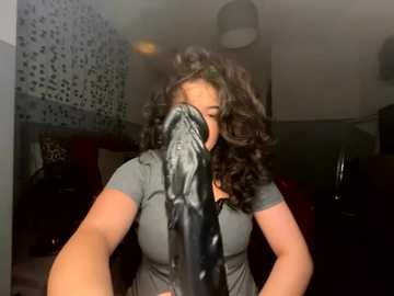Media: xfrancesca_bellax Stripchat 2025-09-07 22:18:00
