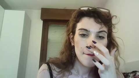Media: regina_5 Stripchat 2025-09-08 19:02:00