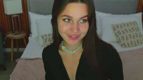 Media: rihannarose Stripchat 2025-09-08 17:58:00