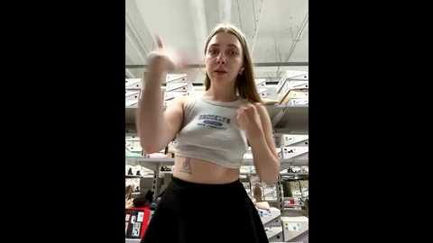Media: sunny___bunny Stripchat 2025-09-08 08:56:00