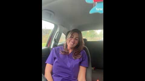 Media: curvymilf_sienna Stripchat 2025-09-10 17:11:00