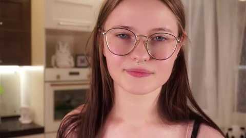 Media: lynhillaire Stripchat 2025-09-11 14:30:00