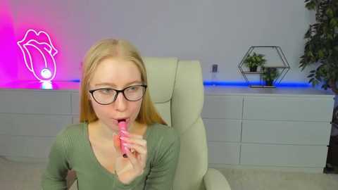 alina_blonde
