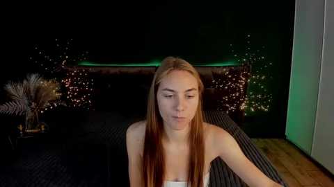Media: milaaddams Stripchat 2025-09-13 08:02:00