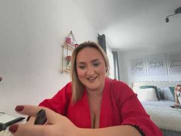 elliemaee