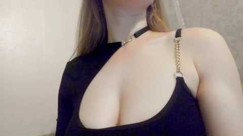 Media: stormpetal Stripchat 2025-09-18 00:06:00