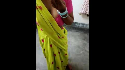 hotty_moni