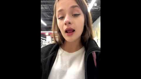Media: kittyqueeny Stripchat 2025-09-21 15:13:00