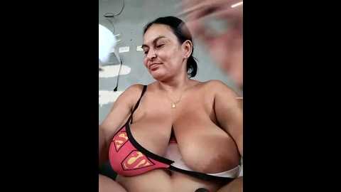 Media: horny_mommy_dirty Stripchat 2025-09-26 21:05:00