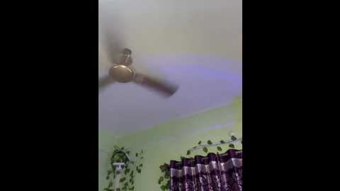 v_hot_sweti