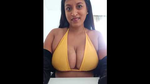 busty_ariax