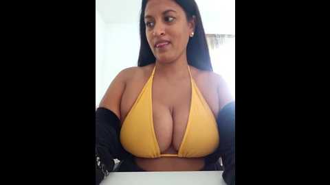 busty_ariax