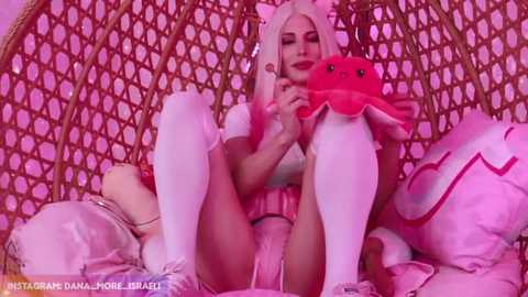 dana_more