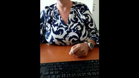 milf_love_fist99