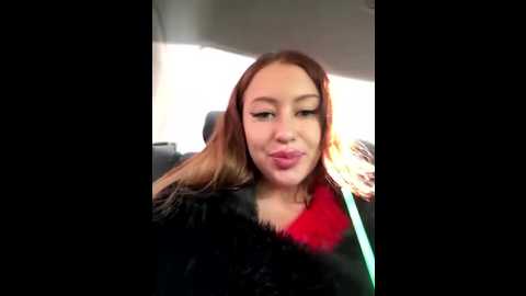 Media: andreamood Stripchat 2025-10-01 03:46:00