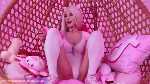 dana_more