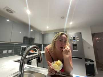 elliemaee
