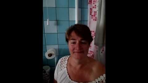 Media: milf_love_fist99 Stripchat 2025-10-01 08:40:00