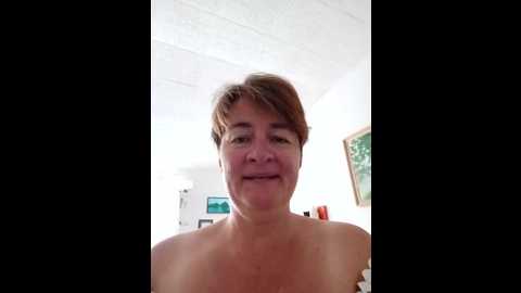 Media: milf_love_fist99 Stripchat 2025-10-01 09:03:00