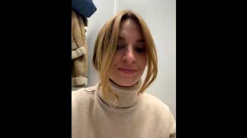 Media: _angelari_ Stripchat 2025-10-02 19:03:00