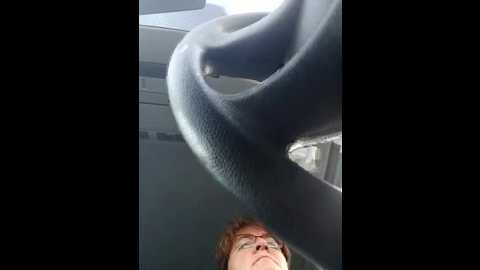 Media: milf_love_fist99 Stripchat 2025-10-02 16:01:00