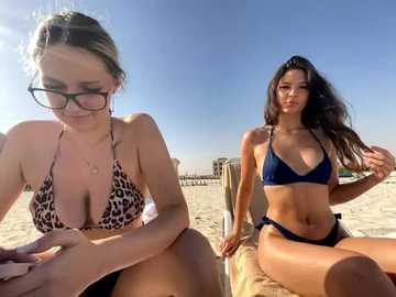 Media: divinedesireduo Stripchat 2025-10-04 06:28:00
