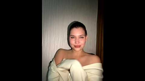Media: kikiwatson Stripchat 2025-10-04 15:34:00