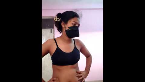hot_komall