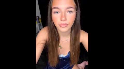 Media: oceanloverxox Stripchat 2025-10-05 10:22:00