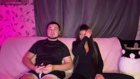 Media: coupleinspire Stripchat 2025-10-06 01:56:00