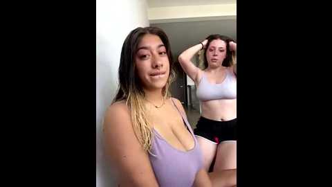 Media: enyeld_ruru Stripchat 2025-10-06 13:24:00