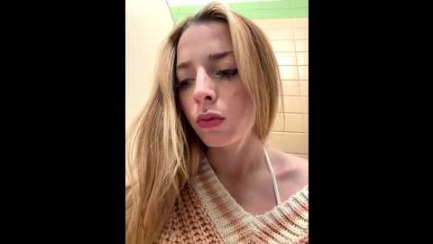 Media: loraadoll Stripchat 2025-10-08 16:10:00