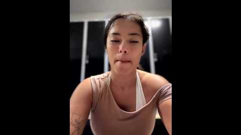 Media: risky_workouts Stripchat 2025-10-08 17:21:00