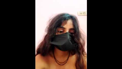 hot_komall