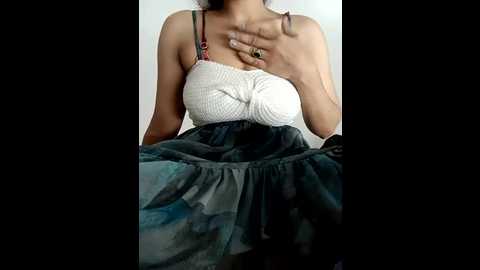 Media: kirtika276 Stripchat 2025-10-09 16:26:00