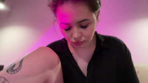Media: almarykim Stripchat 2025-10-13 23:23:00