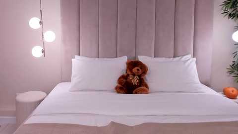 kiraholli @ stripchat on 20251013