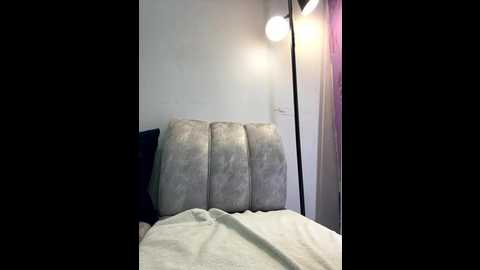 Media: _sarita_1 Stripchat 2025-10-14 00:02:00