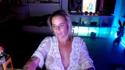 Media: mystiquemaven Stripchat 2025-10-14 02:22:00
