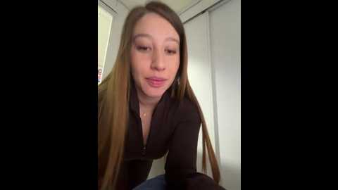 Media: roouse Stripchat 2025-10-14 21:41:00