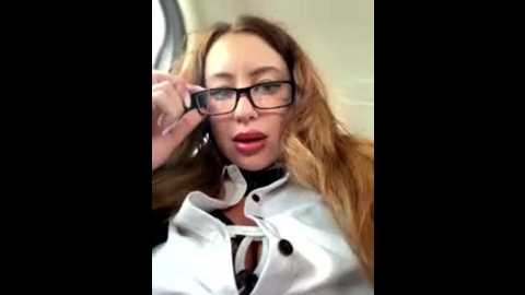 Media: andreamood Stripchat 2025-10-15 05:27:00